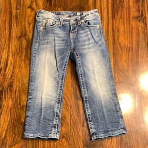 Size 14 Miss Me capris.